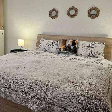 וופרטל Marienhaus Apartment - Zentral, Parken, Netflix, Kontaktloses Einchecken מראה חיצוני תמונה